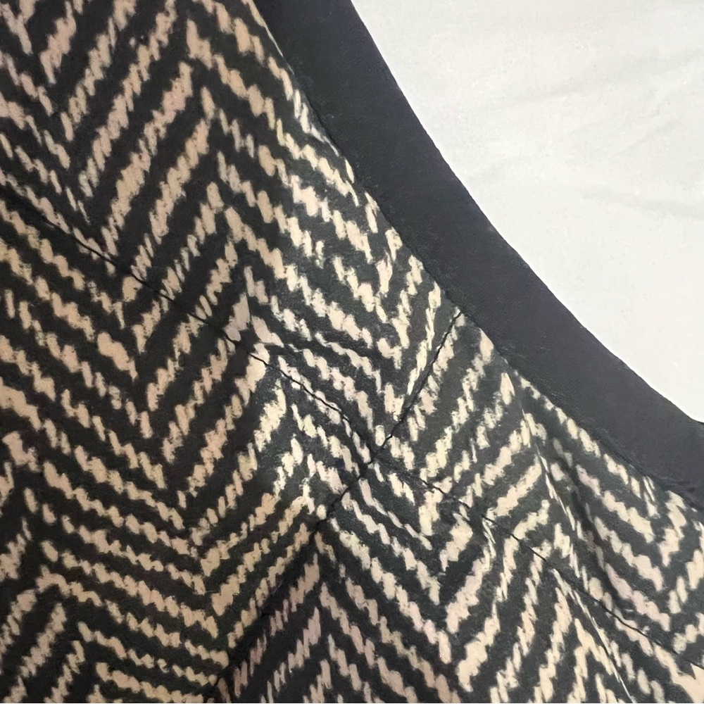 J. Crew Puffer Vest Women’s Size Small Down Quilted Herringbone Insulate… - Picture 7 of 9